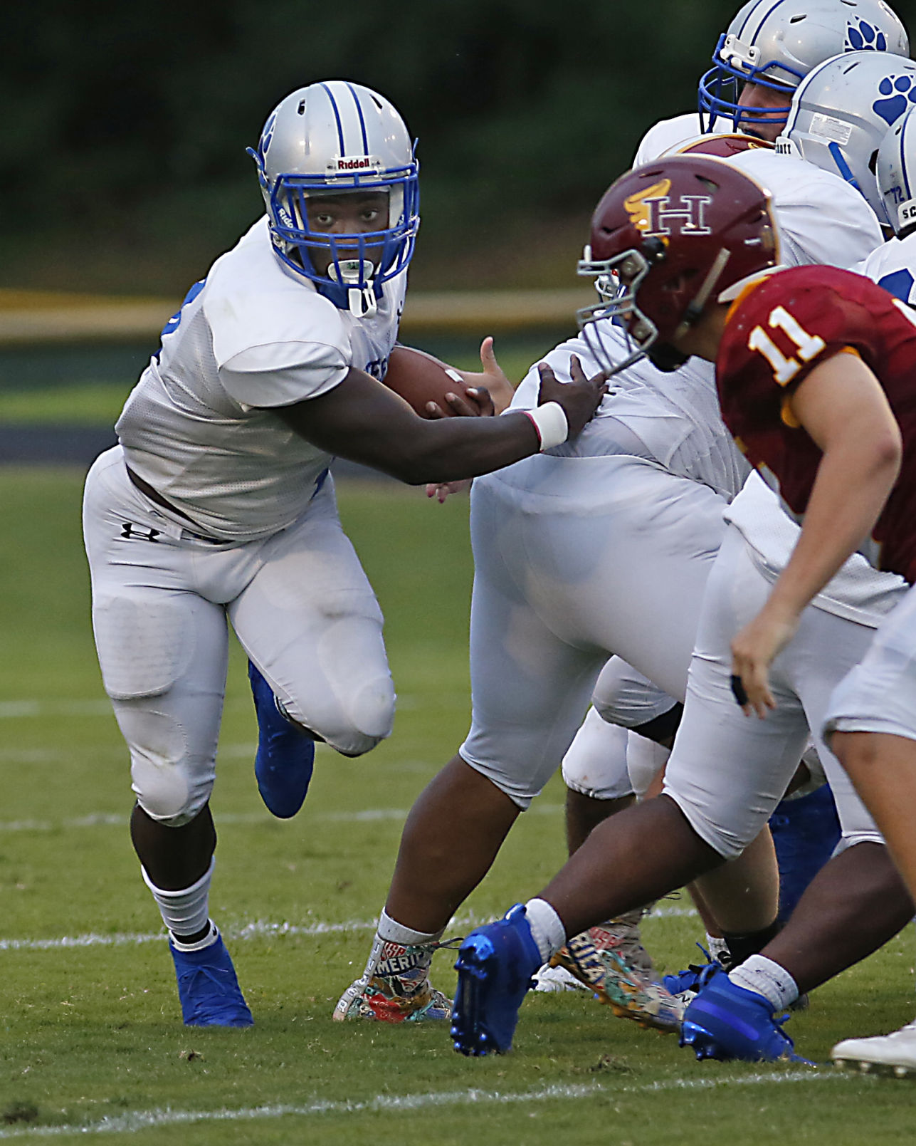 Hickory vs. statesville (15).jpg